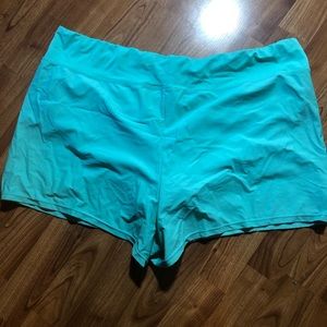 Blue/green stretchy shorts for swim or rafting 2x